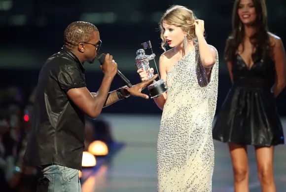 Kanye West und Taylor Swift bei den MTV VMAs am 13. September 2009