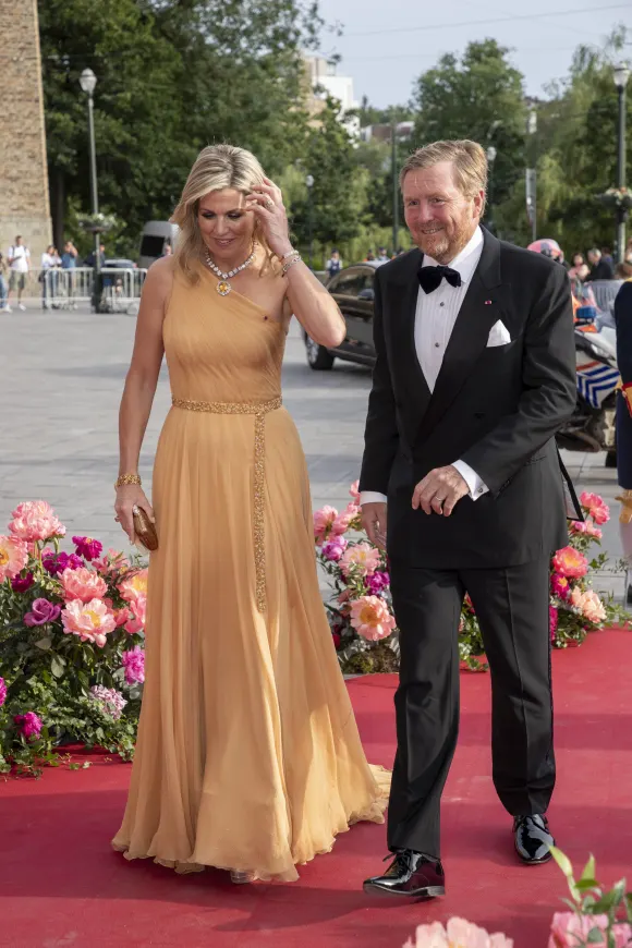Was für ein Auftritt von Königin Maxima und König Willem-Alexander