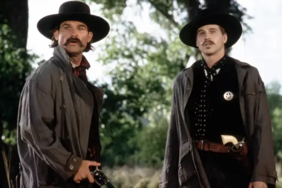 Kurt Russell und Val Kilmer in "Tombstone"