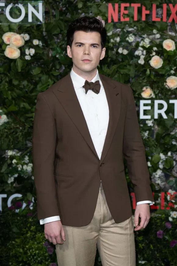 Luke Newton, bekannt aus „Bridgerton“