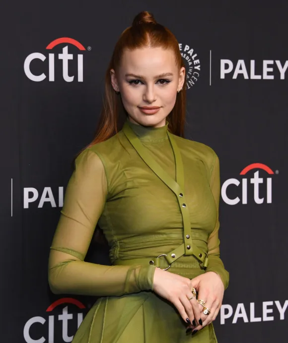 Madelaine Petsch im April 2022
