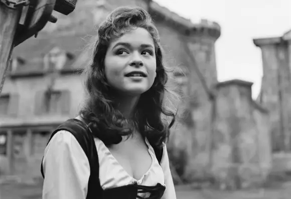 Marie Versini