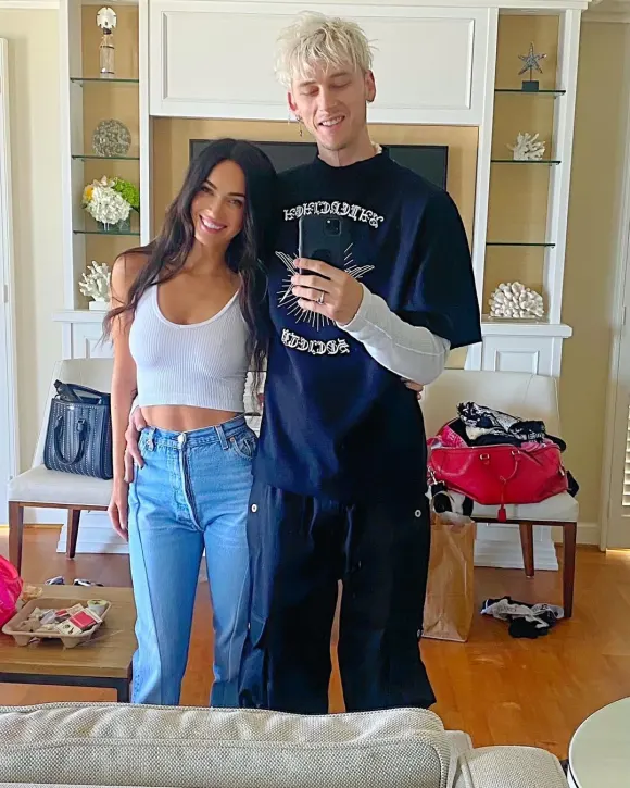 Megan Fox und Machine Gun Kelly verliebt auf Instagram