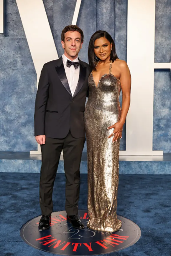 Mindy Kaling und B.J. Novak bei der Vanity Fair Oscar Party 2023