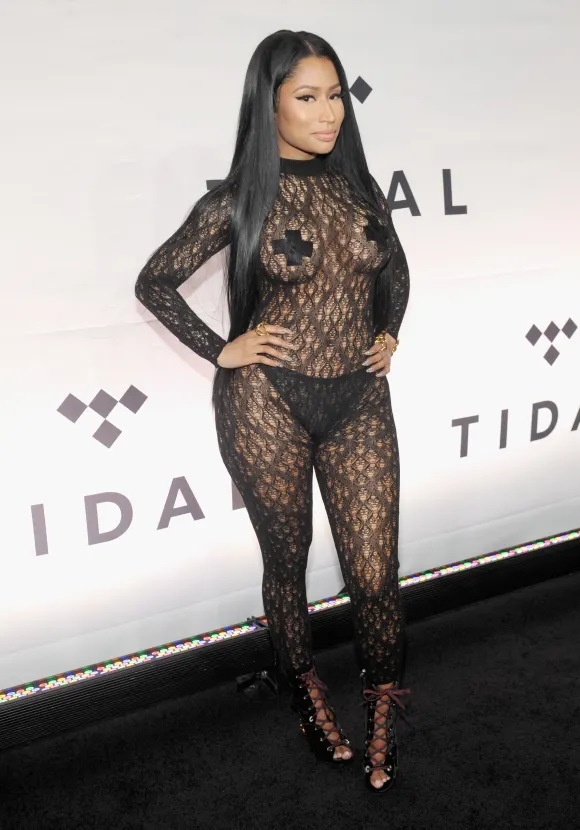 Nicki Minaj freizügig