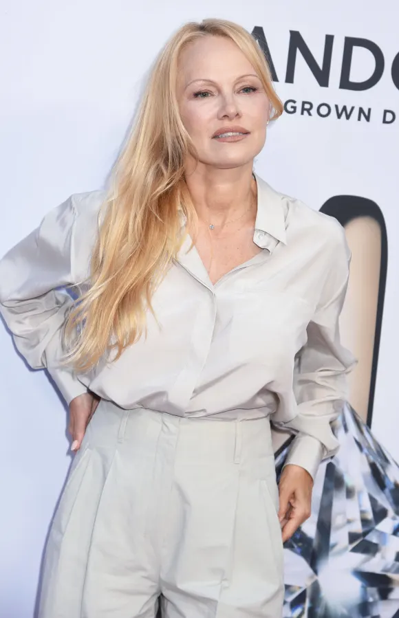 Pamela Anderson ganz natürlich