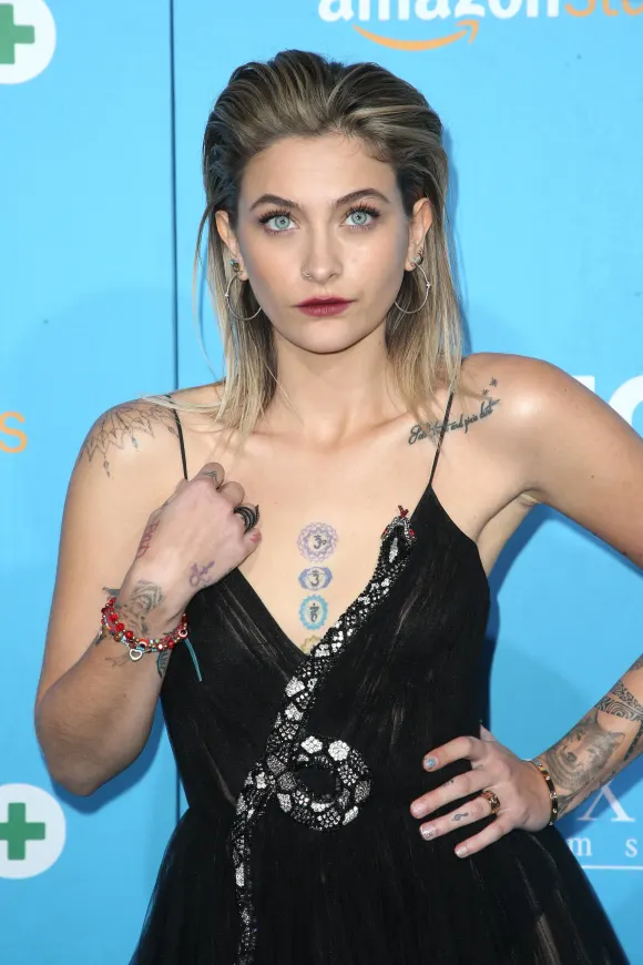 Paris Jackson dementierte ihren Suizidversuch