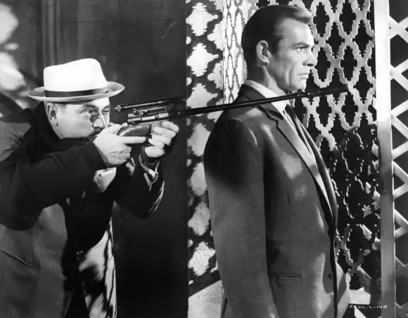 Sean Connery und Pedro Armendáriz