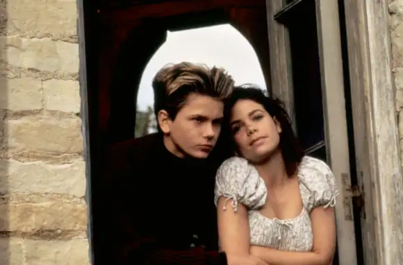 River Phoenix, Meredith Salenger in "Jimmy Reardon"