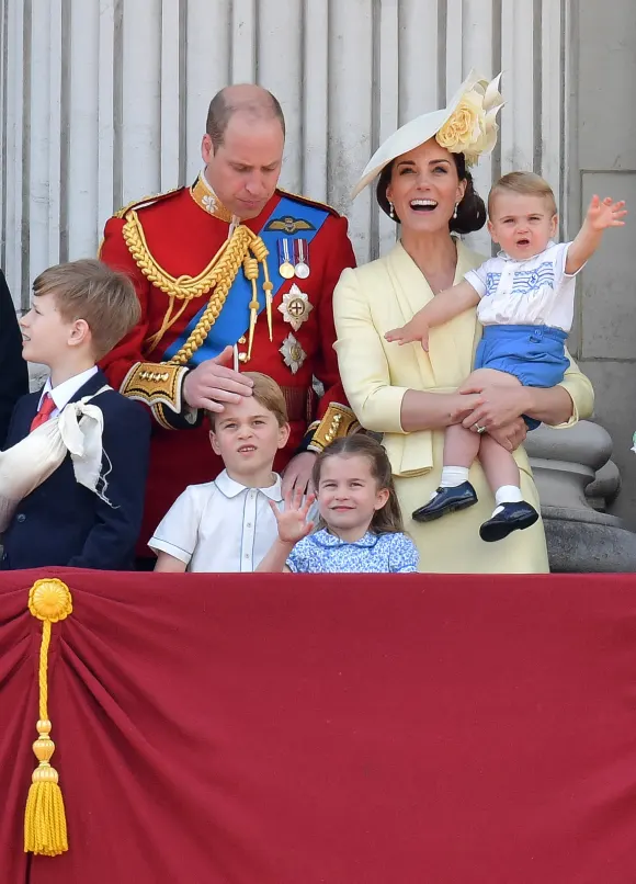 Herzogin von Cambridge und Prinz Louis von Cambridge während Trooping The Colour, der jährlichen Geburtstagsparade der Königin, am 8. Juni 2019 in London, England