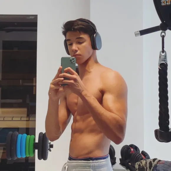 San Diego Pooth, San Diego Pooth oben ohne, Verona Pooth