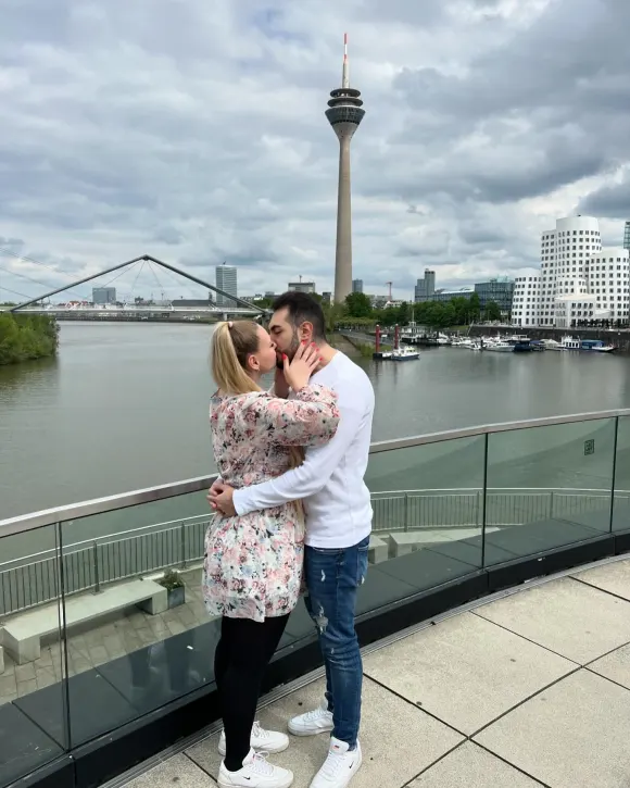 sarah-jane wollny tinush freund liebe