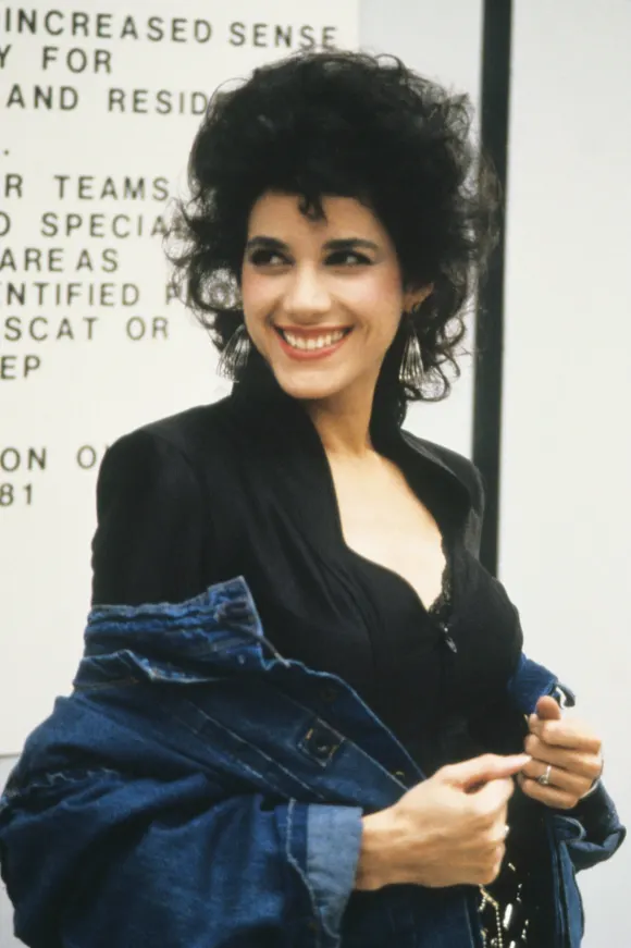 saundra santiago
