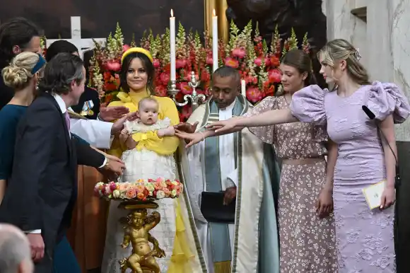 schwedische royals taufe prinzessin ines prinzessin estelle