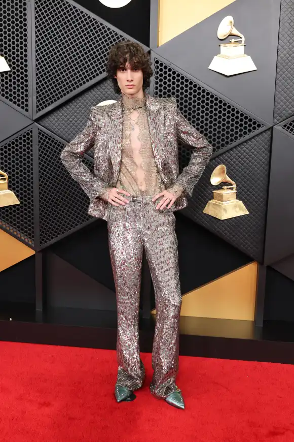 sombr grammys look