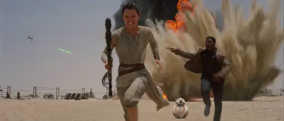 Daisy Ridley und John Boyega in „Star Wars: Das Erwachen der Macht“