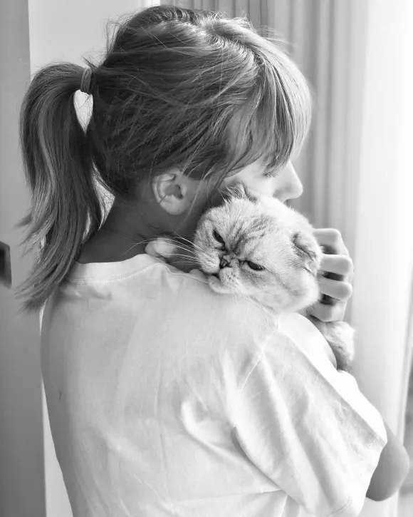 Taylor Swift mit ihrer Katze