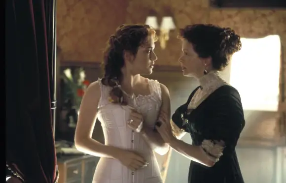 „Titanic“: Kate Winslet und Frances Fisher