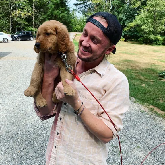 „Harry Potter“-Star Tom Felton oder der Hund, wer ist niedlicher?