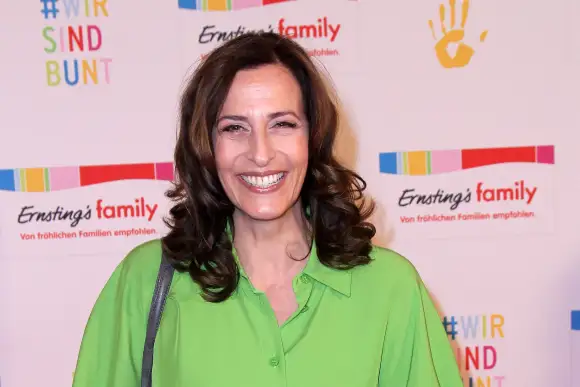 Ulrike Frank bei der Ernstings Family Wir sind bunt Fashion Show Herbst/Winter 22/23 am 20.06.2022 in Hamburg Ernstings