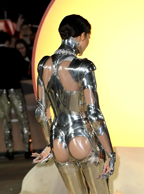 Zendaya im futuristischen Look